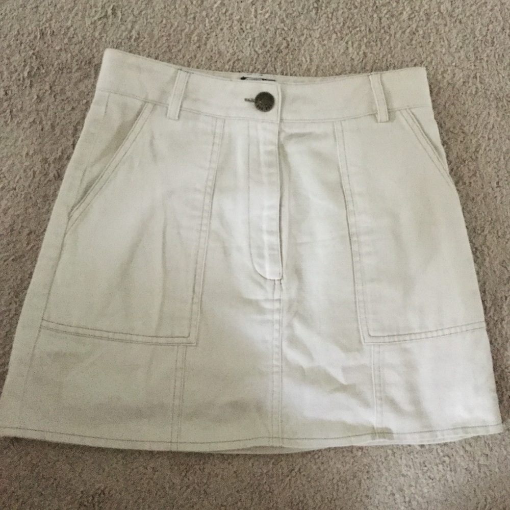 Casual, timeless skirt
